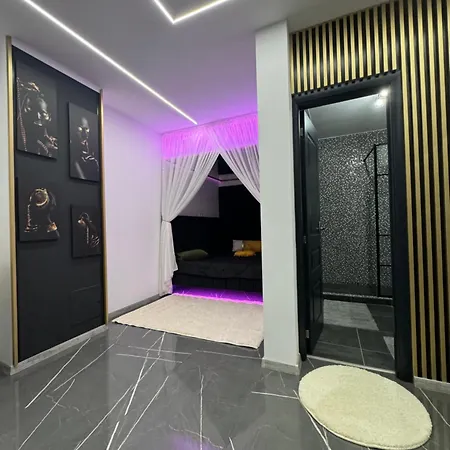 Apartment Gold *